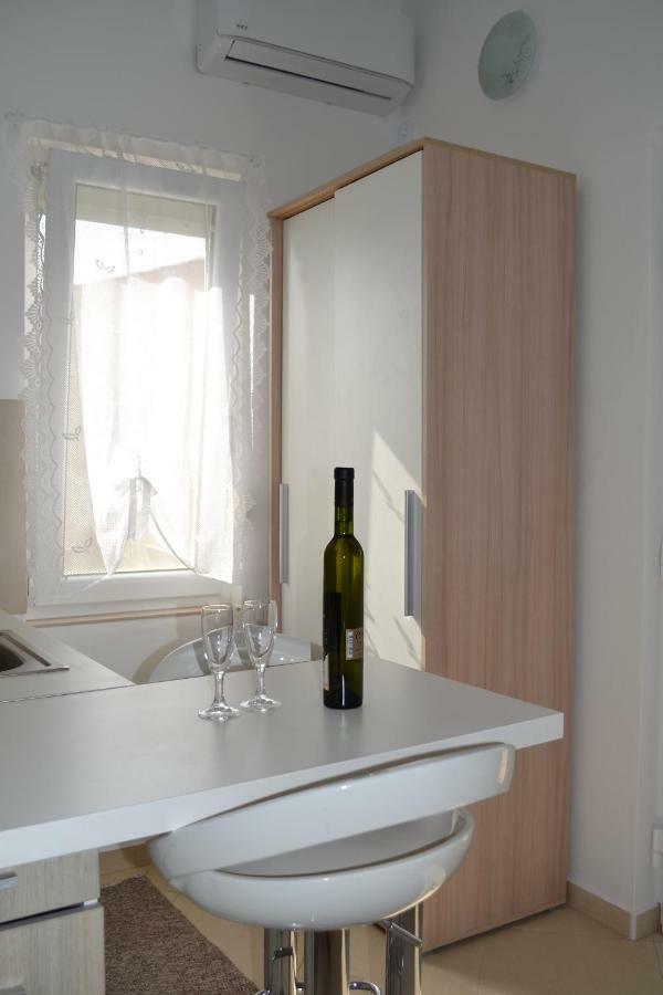Apartments Marko Porec Bagian luar foto